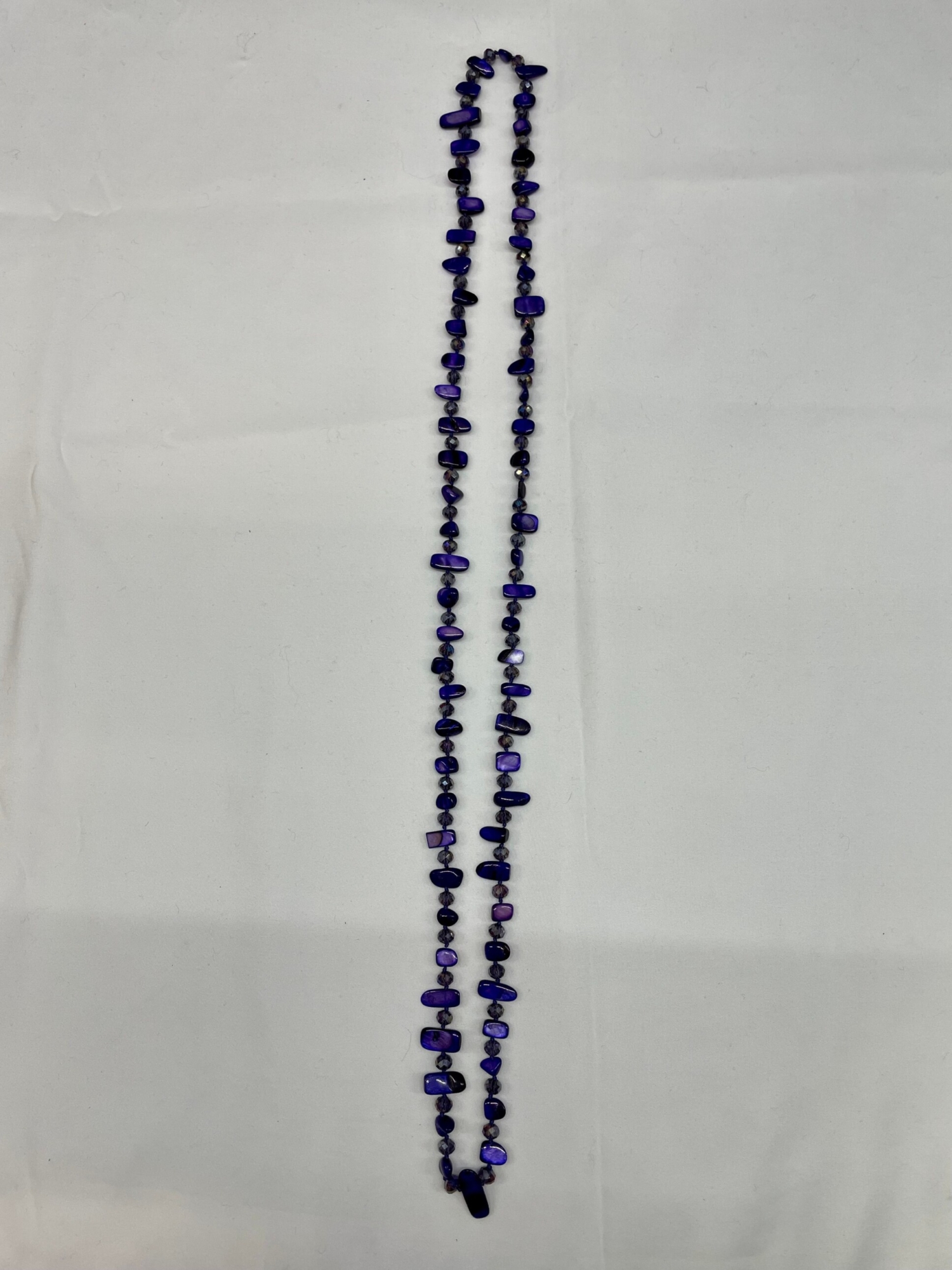 Collana in madreperla viola